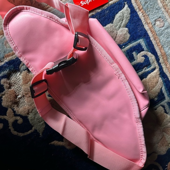 Supreme Pink Waist Bag - Picture 4 of 4